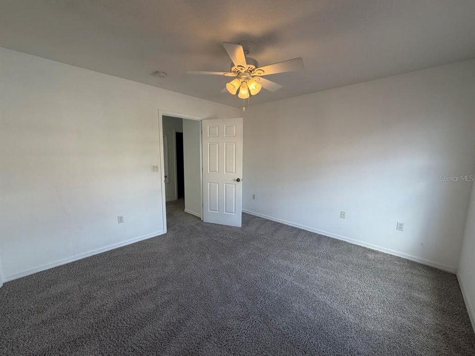 出租: $2,450 (4 贝兹, 3 浴室, 2059 平方英尺)