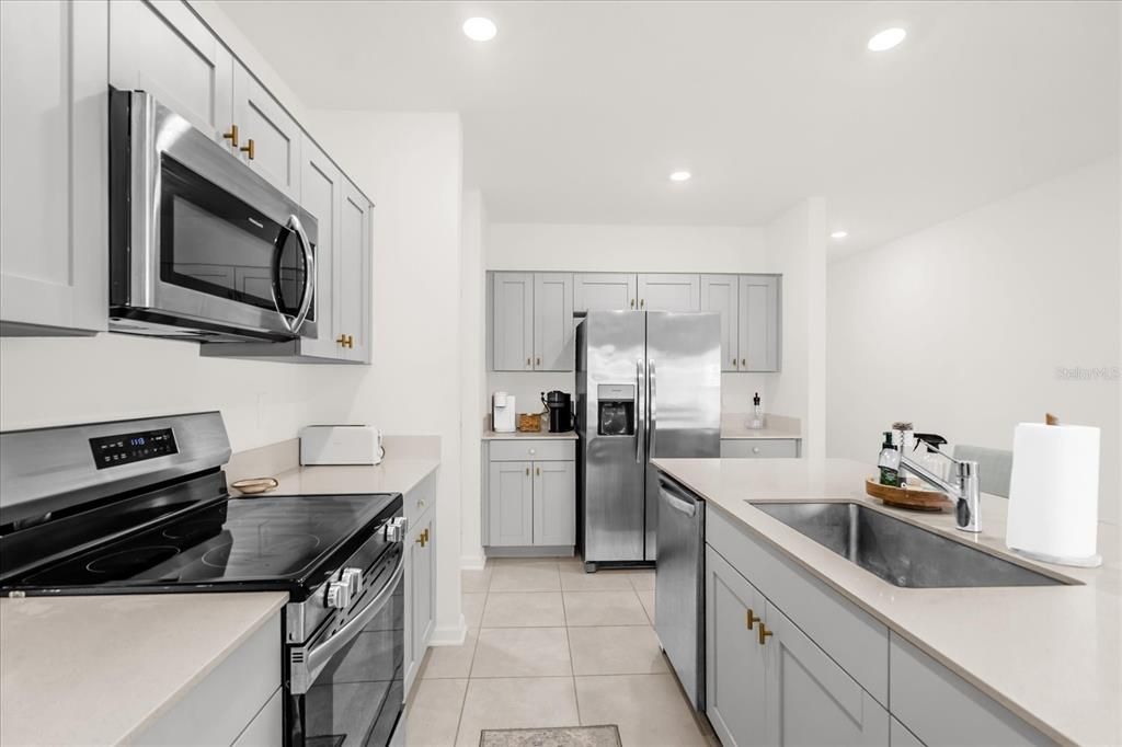 待售: $299,900 (3 贝兹, 2 浴室, 1444 平方英尺)