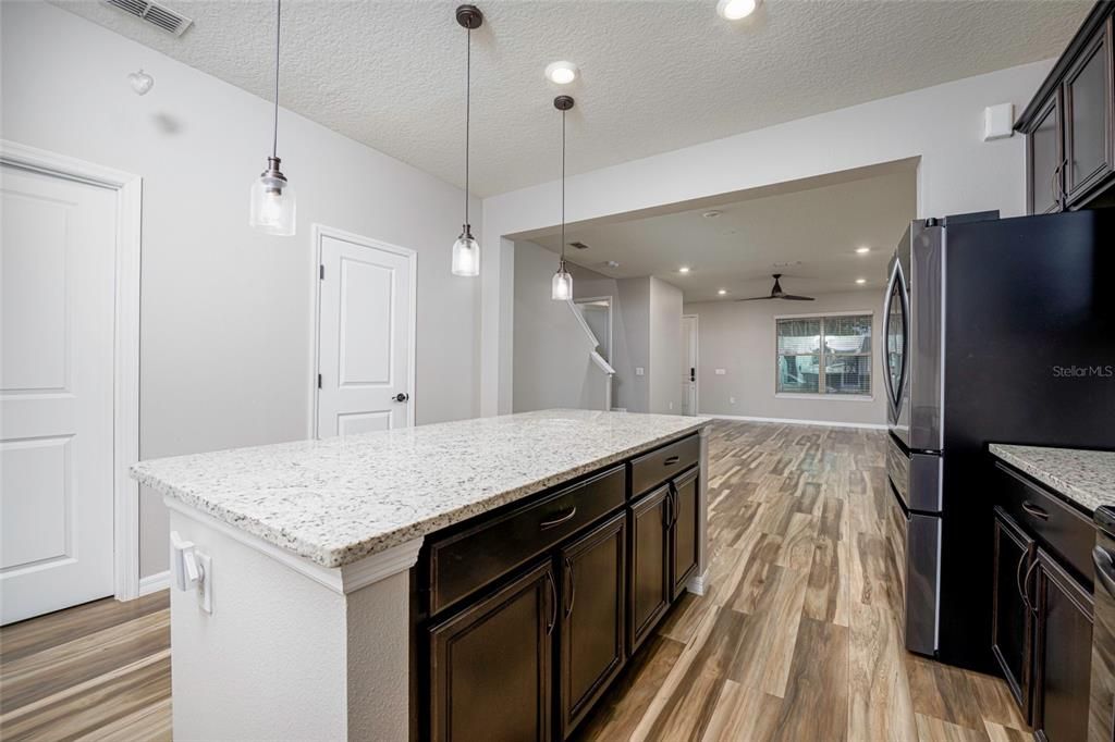 For Sale: $350,000 (3 beds, 2 baths, 1617 Square Feet)