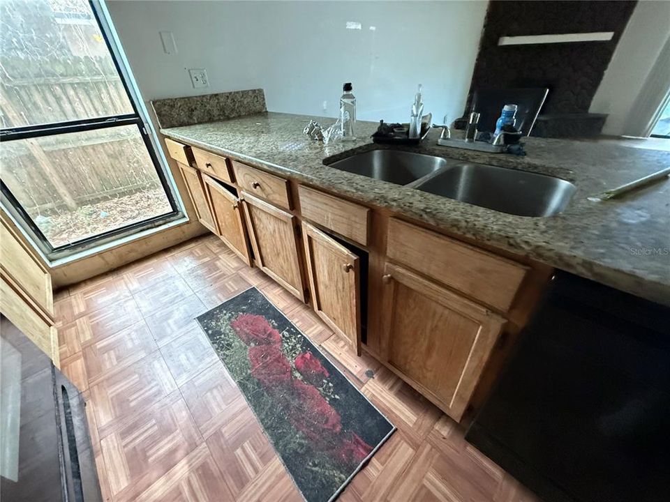 For Sale: $210,000 (3 beds, 2 baths, 1386 Square Feet)