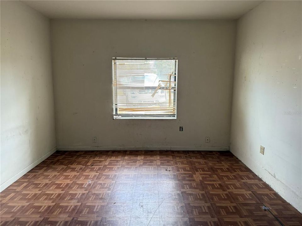 For Sale: $210,000 (3 beds, 2 baths, 1386 Square Feet)