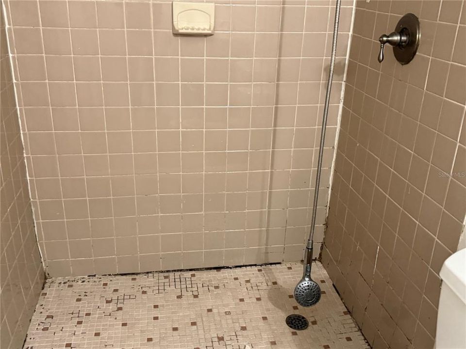 For Sale: $210,000 (3 beds, 2 baths, 1386 Square Feet)