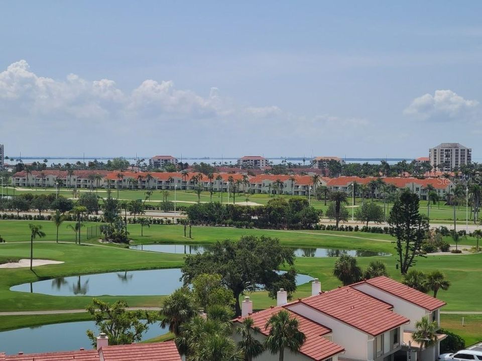 待售: $625,000 (2 贝兹, 2 浴室, 1240 平方英尺)