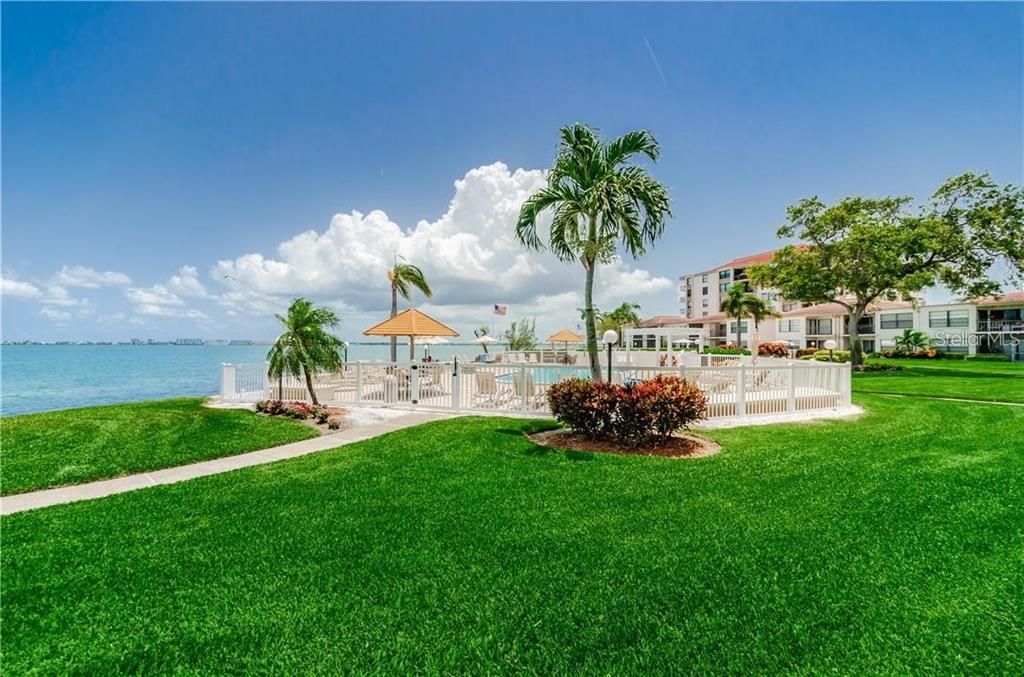 待售: $625,000 (2 贝兹, 2 浴室, 1240 平方英尺)