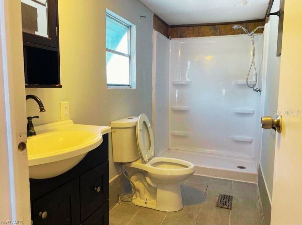 待售: $195,000 (3 贝兹, 2 浴室, 960 平方英尺)