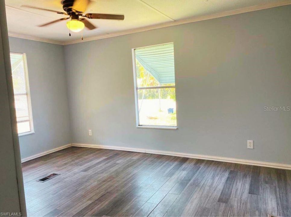 待售: $195,000 (3 贝兹, 2 浴室, 960 平方英尺)