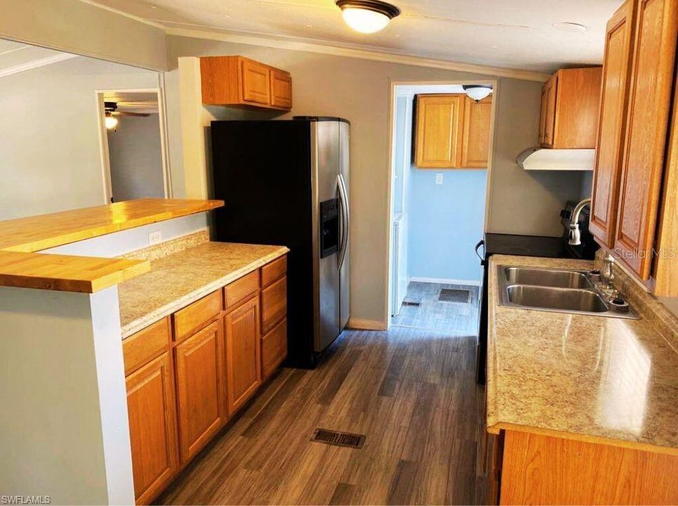 待售: $195,000 (3 贝兹, 2 浴室, 960 平方英尺)