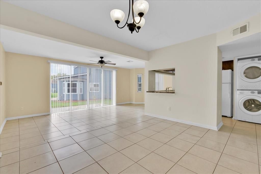 En Renta: $1,750 (3 camas, 2 baños, 1298 Pies cuadrados)