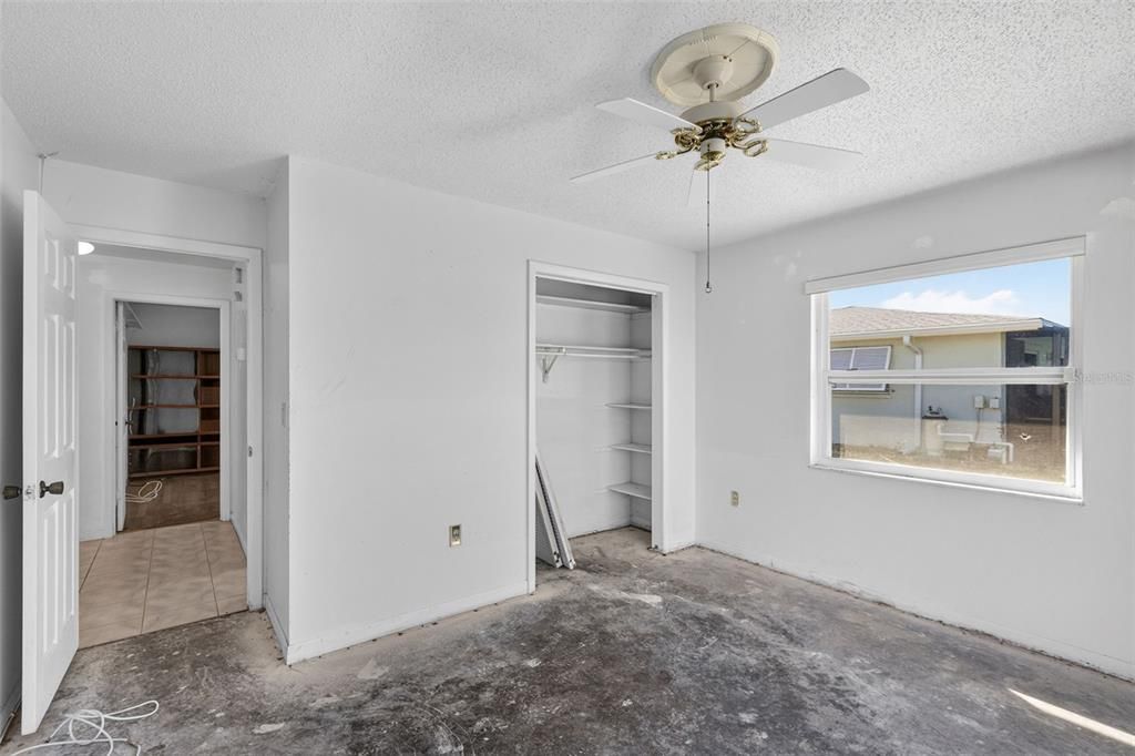 For Sale: $199,900 (3 beds, 2 baths, 1694 Square Feet)