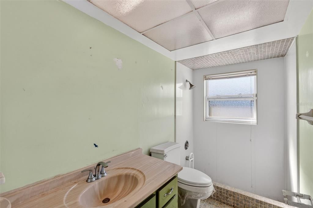 For Sale: $199,900 (3 beds, 2 baths, 1694 Square Feet)