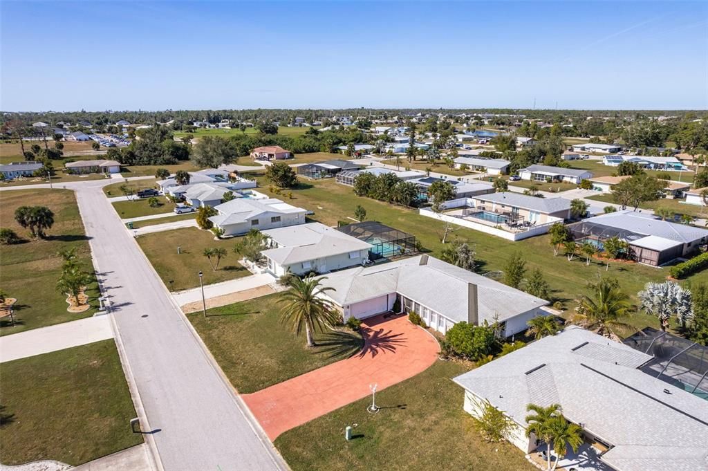 For Sale: $199,900 (3 beds, 2 baths, 1694 Square Feet)