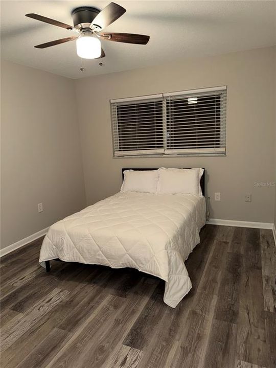 На продажу: $445,000 (5 спален, 2 ванн, 1849 Квадратных фут)