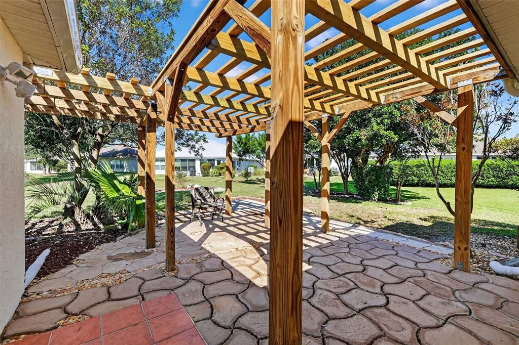 出租: $2,300 (2 贝兹, 2 浴室, 1554 平方英尺)