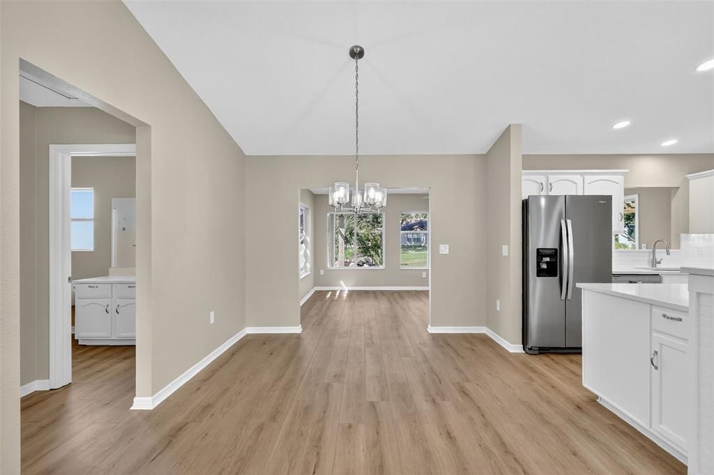 出租: $2,300 (2 贝兹, 2 浴室, 1554 平方英尺)