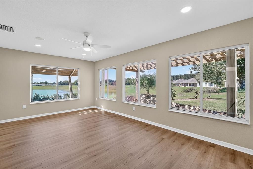 出租: $2,300 (2 贝兹, 2 浴室, 1554 平方英尺)