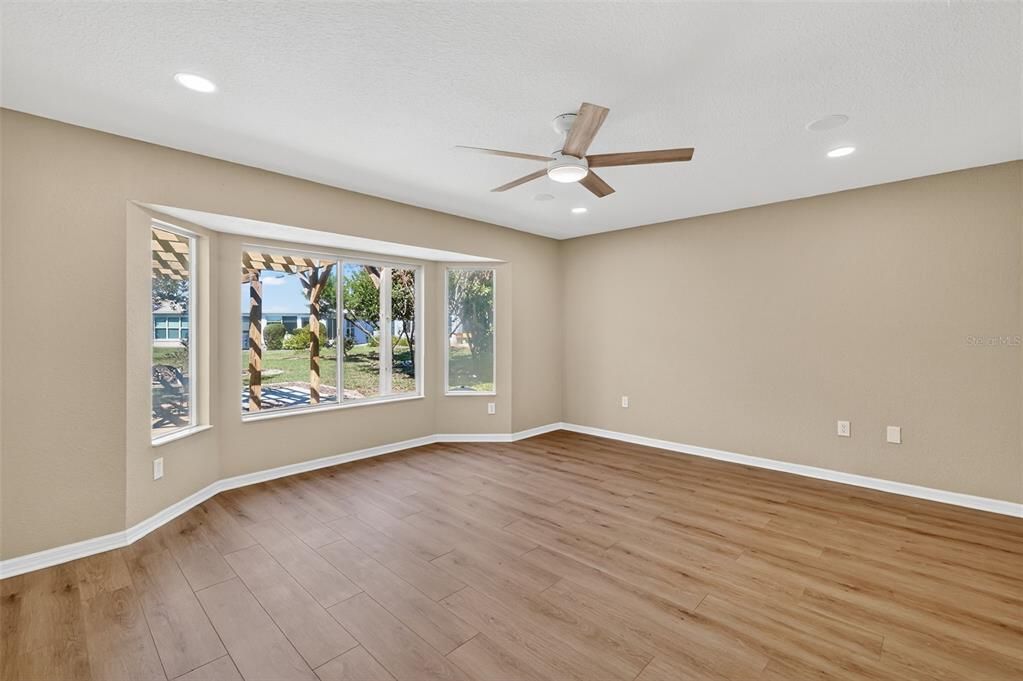 出租: $2,300 (2 贝兹, 2 浴室, 1554 平方英尺)