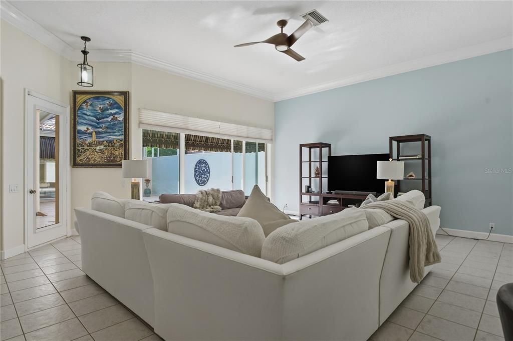 For Rent: $3,495 (3 beds, 3 baths, 2089 Square Feet)