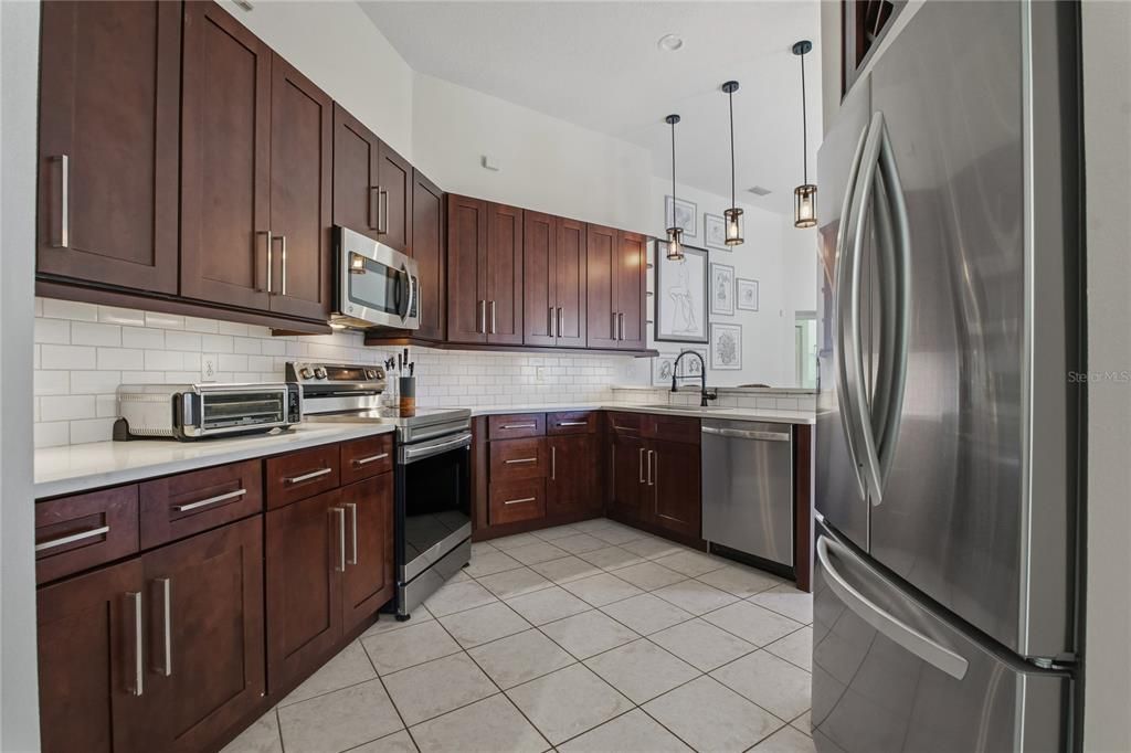 For Rent: $3,495 (3 beds, 3 baths, 2089 Square Feet)