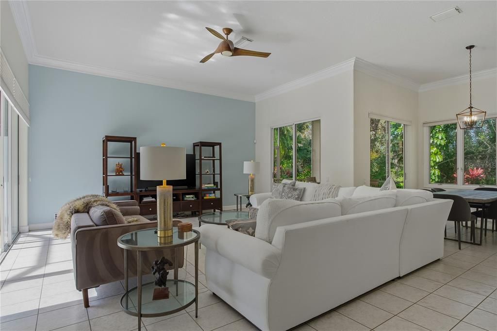 For Rent: $3,495 (3 beds, 3 baths, 2089 Square Feet)