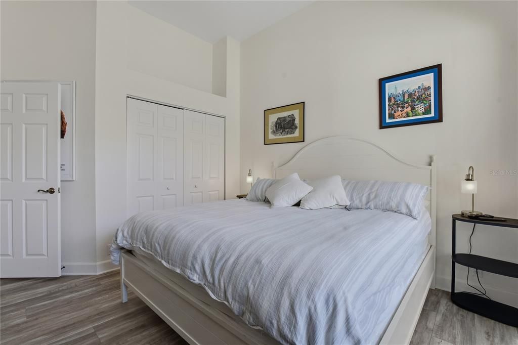 For Rent: $3,495 (3 beds, 3 baths, 2089 Square Feet)