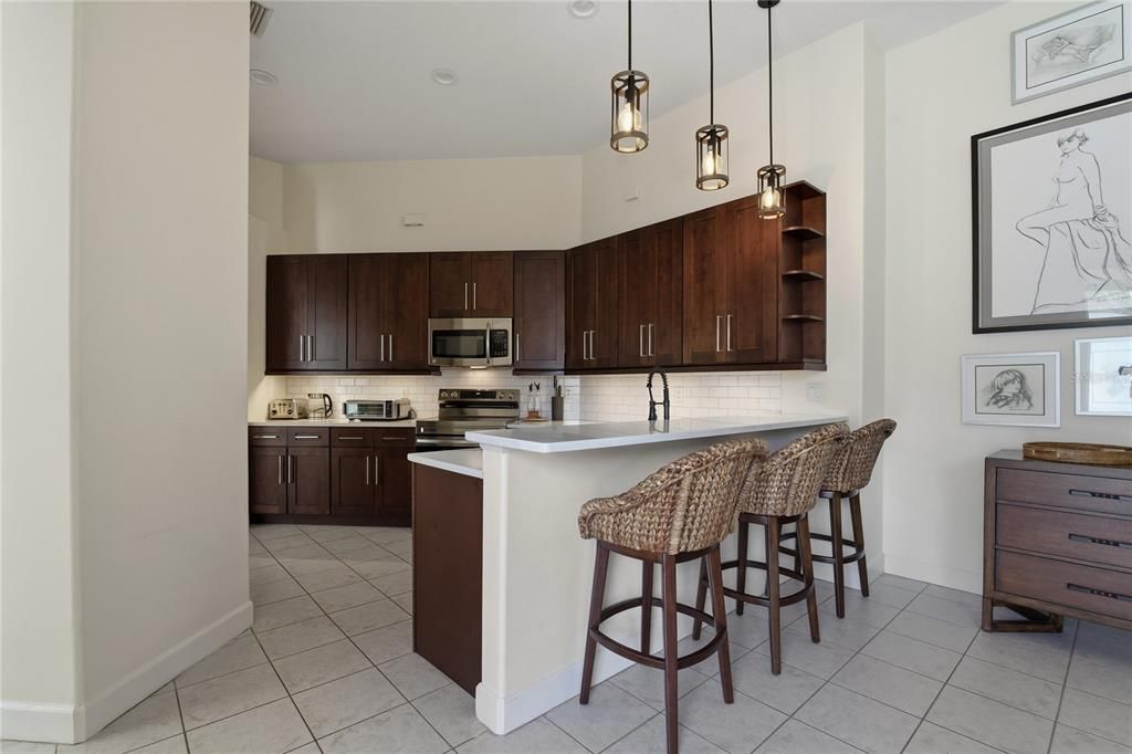 For Rent: $3,495 (3 beds, 3 baths, 2089 Square Feet)