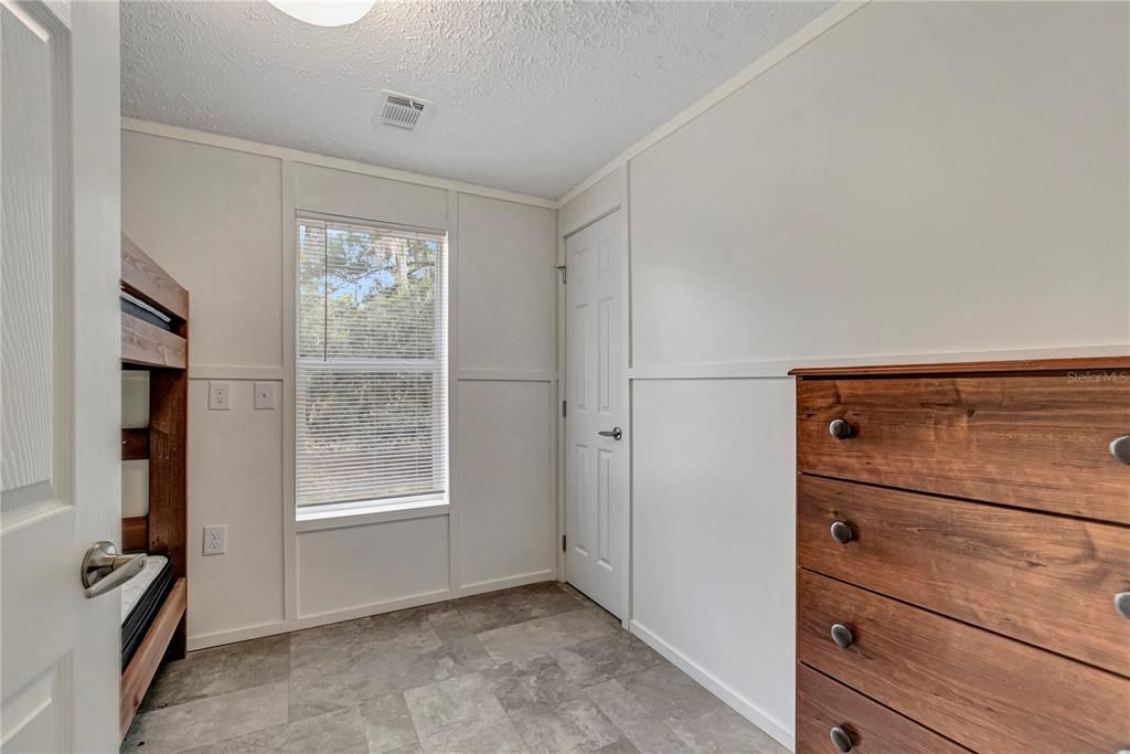 For Sale: $209,900 (3 beds, 2 baths, 966 Square Feet)