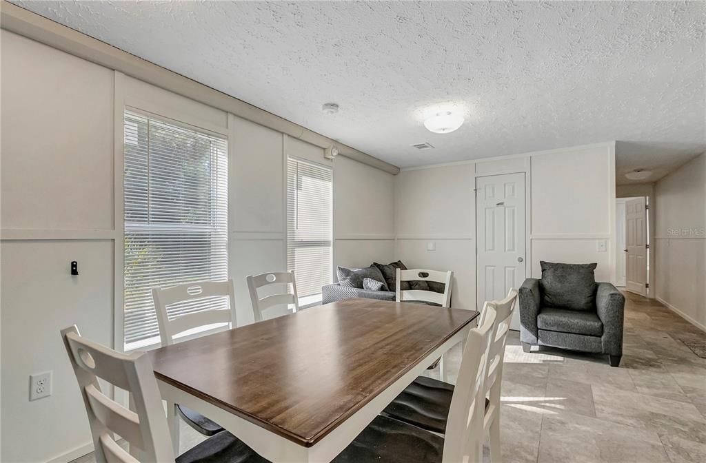 For Sale: $209,900 (3 beds, 2 baths, 966 Square Feet)