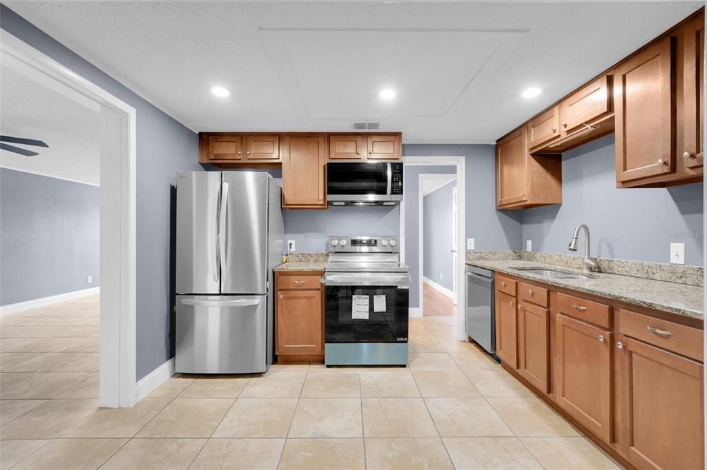 For Sale: $348,000 (4 beds, 2 baths, 1548 Square Feet)