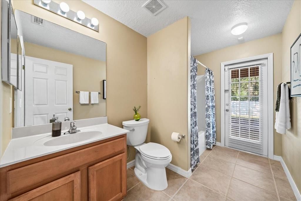 На продажу: $395,000 (3 спален, 2 ванн, 1844 Квадратных фут)