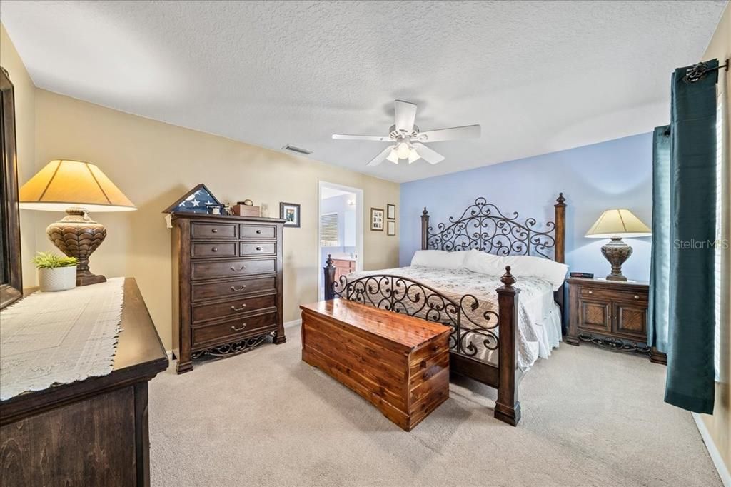 На продажу: $395,000 (3 спален, 2 ванн, 1844 Квадратных фут)