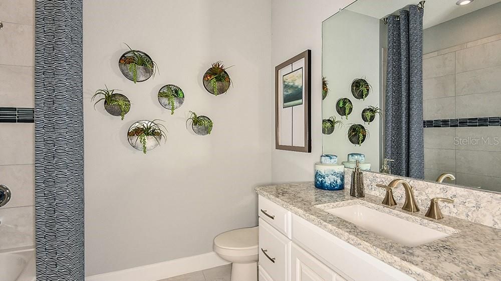 En Venta: $561,999 (3 camas, 3 baños, 2100 Pies cuadrados)