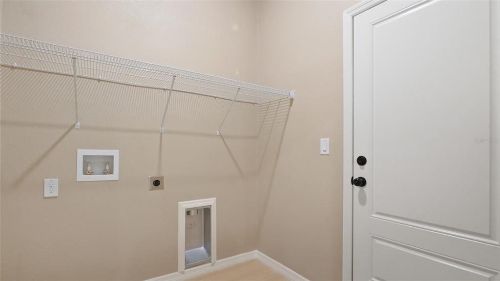 出租: $2,200 (3 贝兹, 2 浴室, 1813 平方英尺)