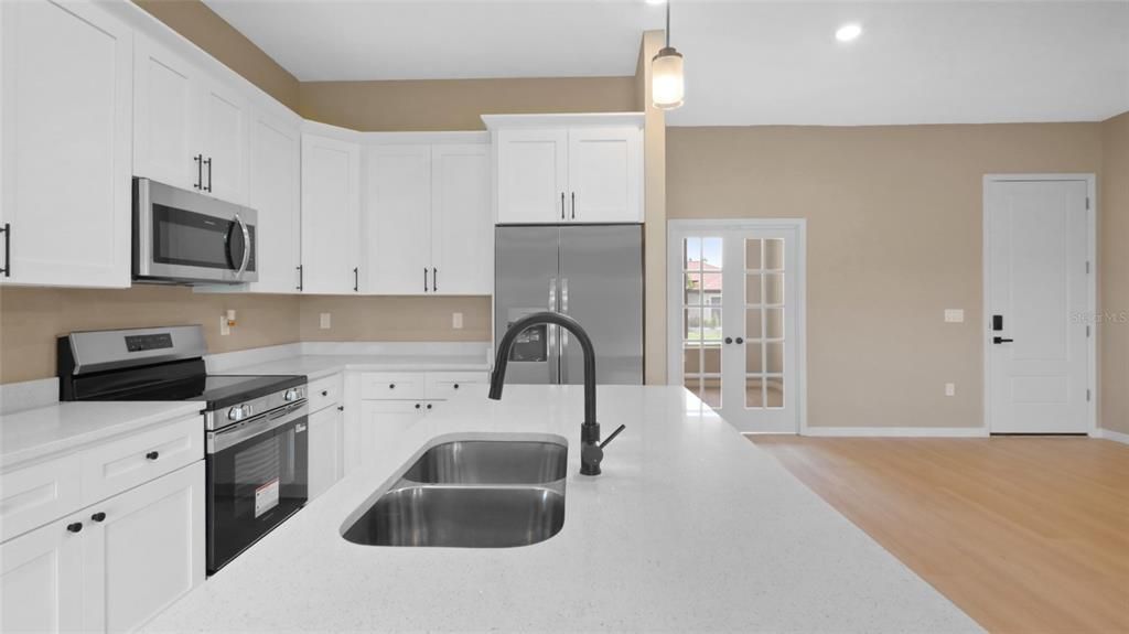 出租: $2,200 (3 贝兹, 2 浴室, 1813 平方英尺)