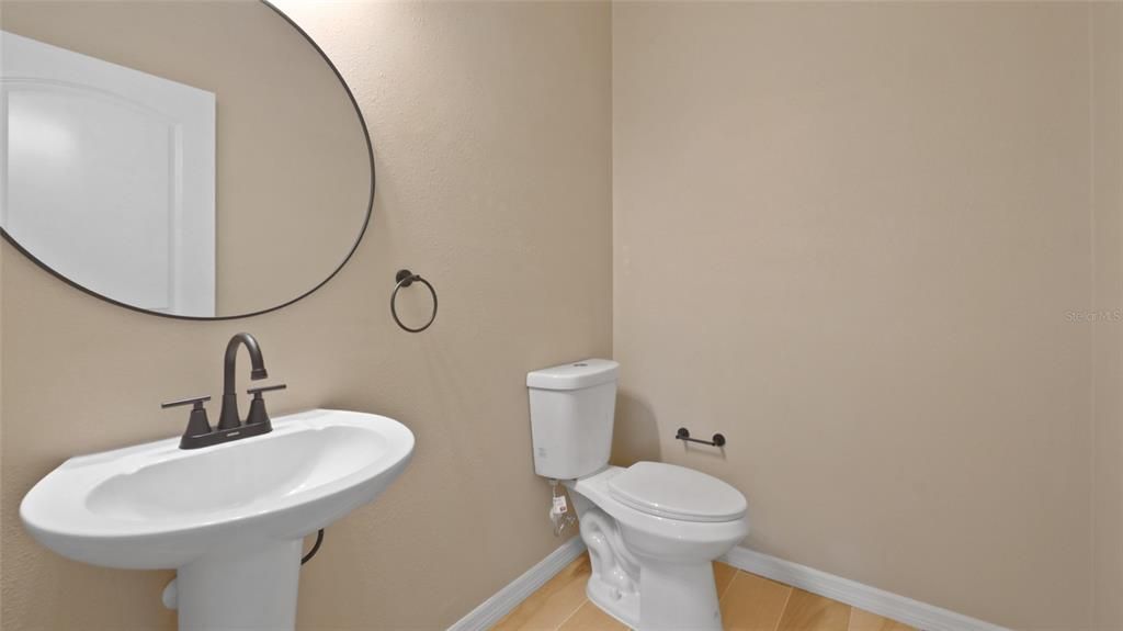 出租: $2,200 (3 贝兹, 2 浴室, 1813 平方英尺)