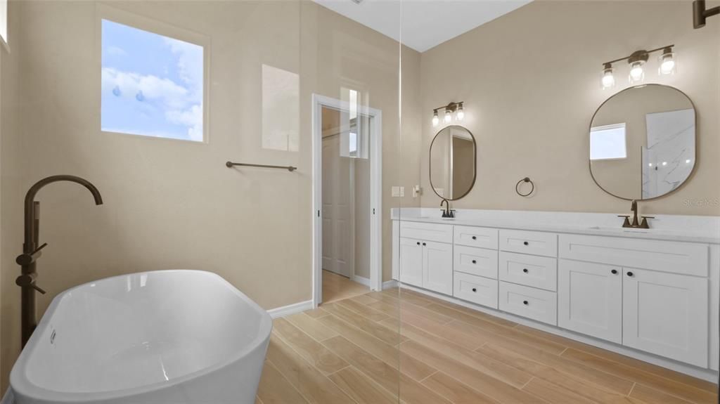 出租: $2,200 (3 贝兹, 2 浴室, 1813 平方英尺)