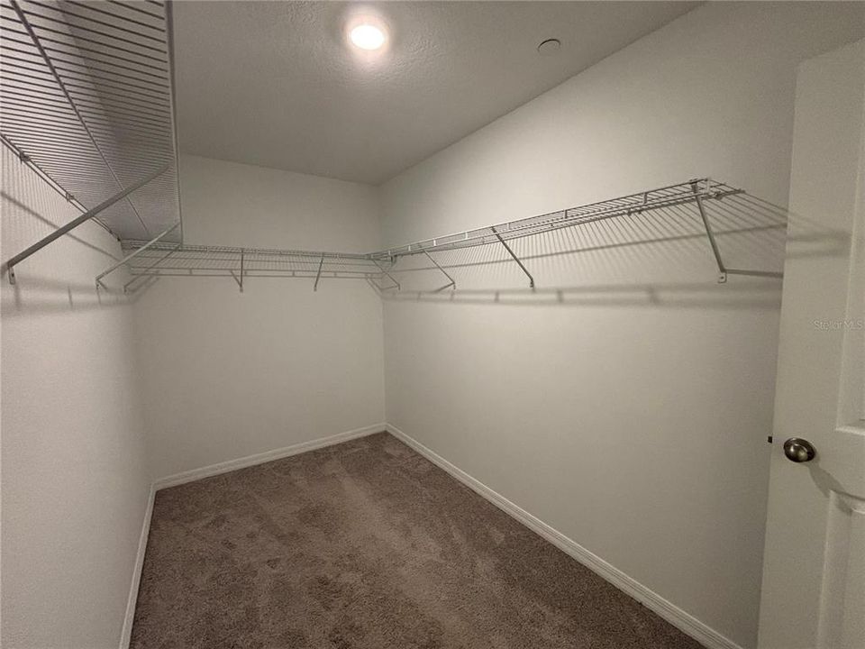 For Rent: $2,000 (3 beds, 2 baths, 1438 Square Feet)