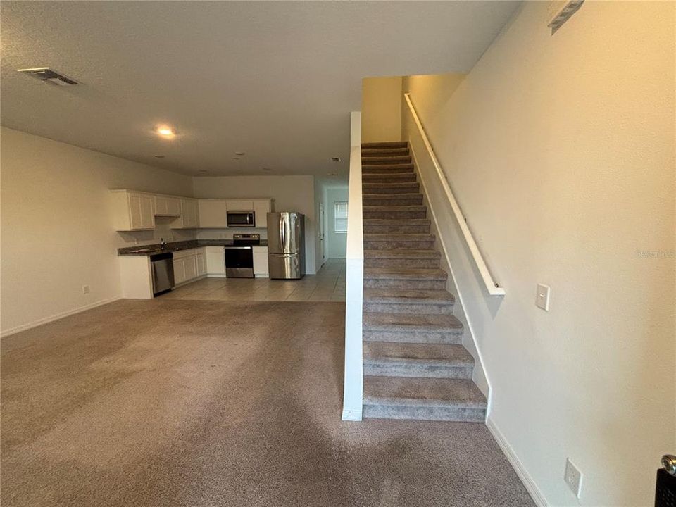 For Rent: $2,000 (3 beds, 2 baths, 1438 Square Feet)
