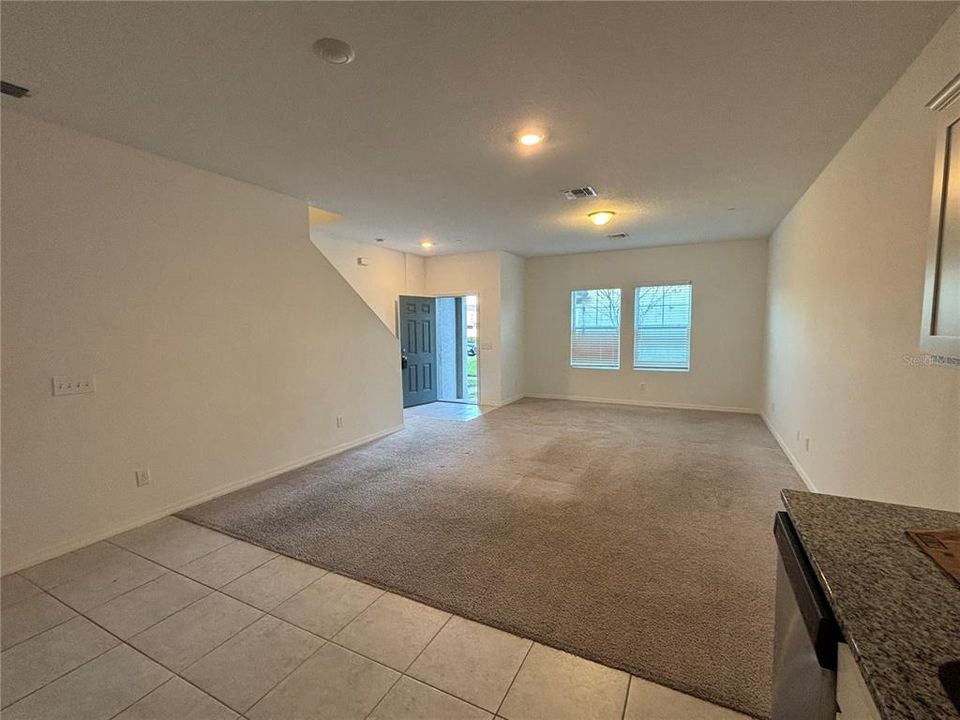For Rent: $2,000 (3 beds, 2 baths, 1438 Square Feet)