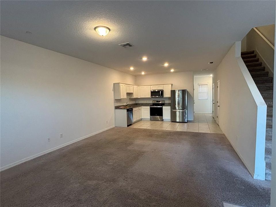 For Rent: $2,000 (3 beds, 2 baths, 1438 Square Feet)