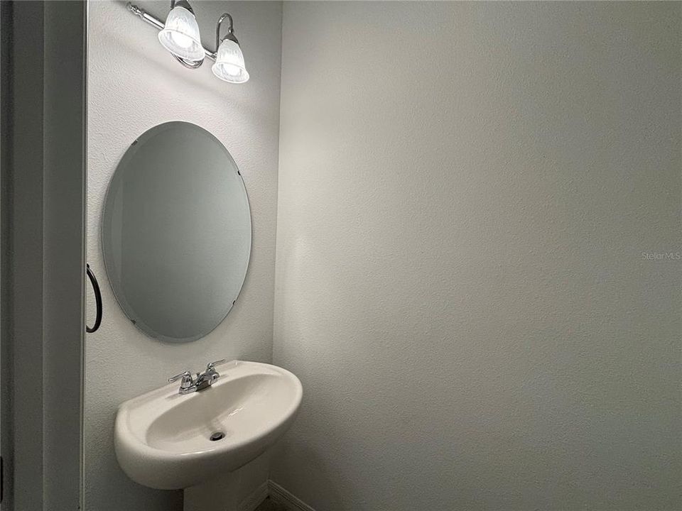 For Rent: $2,000 (3 beds, 2 baths, 1438 Square Feet)