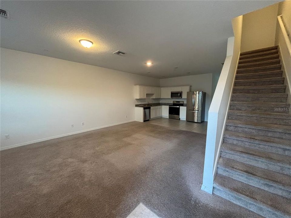 For Rent: $2,000 (3 beds, 2 baths, 1438 Square Feet)