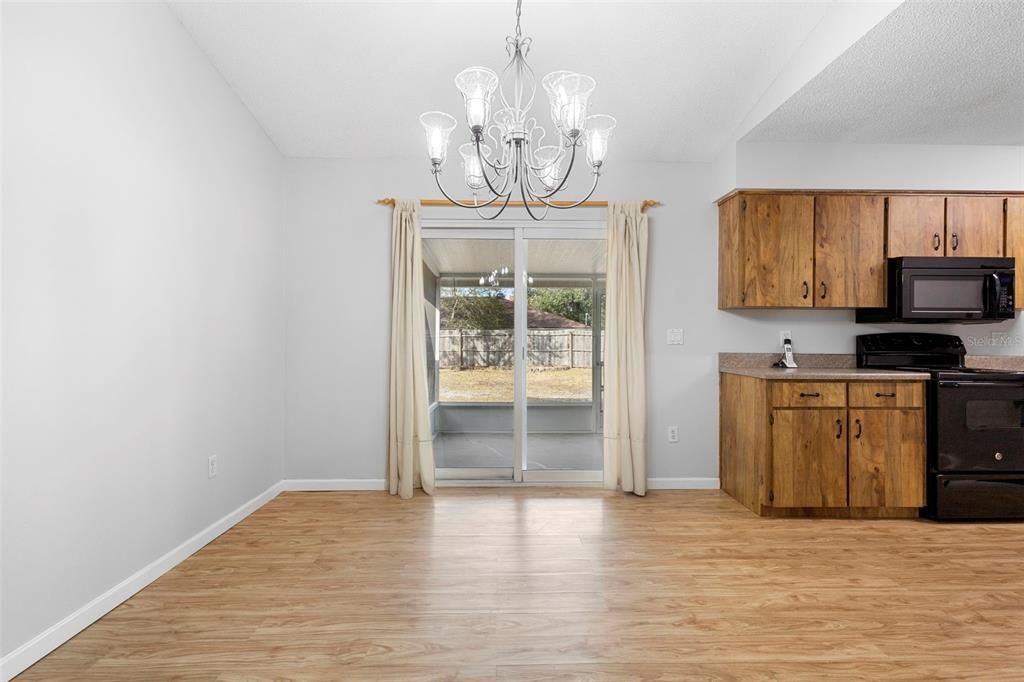 待售: $274,000 (3 贝兹, 2 浴室, 1222 平方英尺)