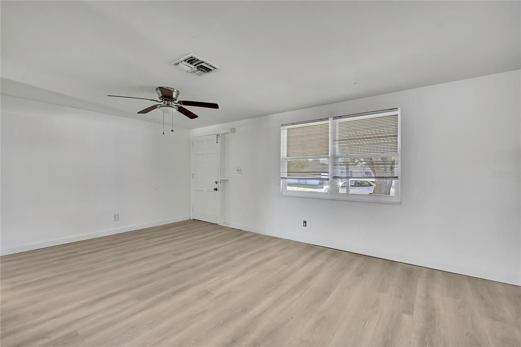 待售: $214,900 (3 贝兹, 2 浴室, 970 平方英尺)