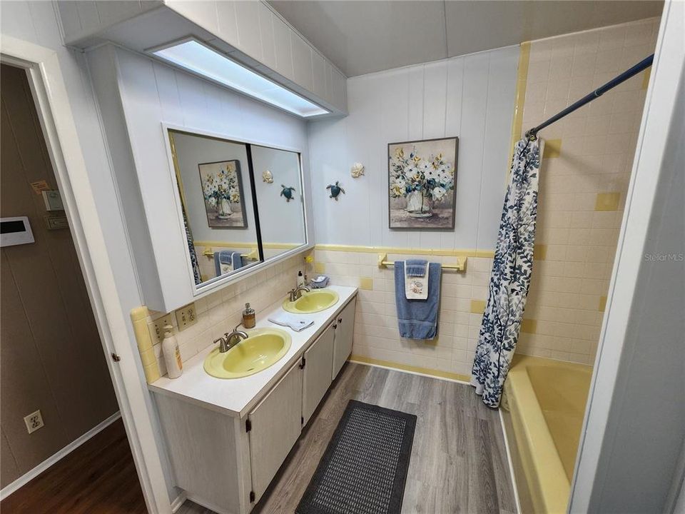 En Venta: $169,000 (2 camas, 2 baños, 1320 Pies cuadrados)