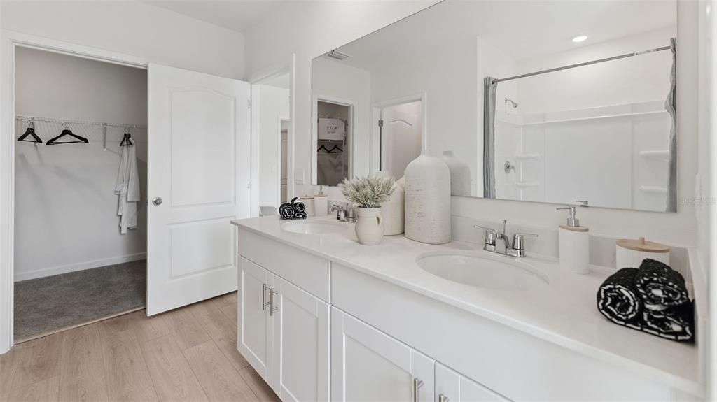 待售: $477,690 (5 贝兹, 3 浴室, 2601 平方英尺)