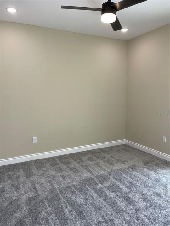 En Venta: $420,000 (4 camas, 3 baños, 2042 Pies cuadrados)