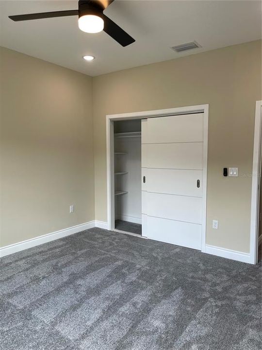 En Venta: $420,000 (4 camas, 3 baños, 2042 Pies cuadrados)