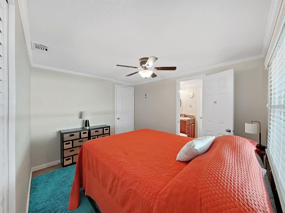 For Sale: $183,000 (2 beds, 2 baths, 1312 Square Feet)