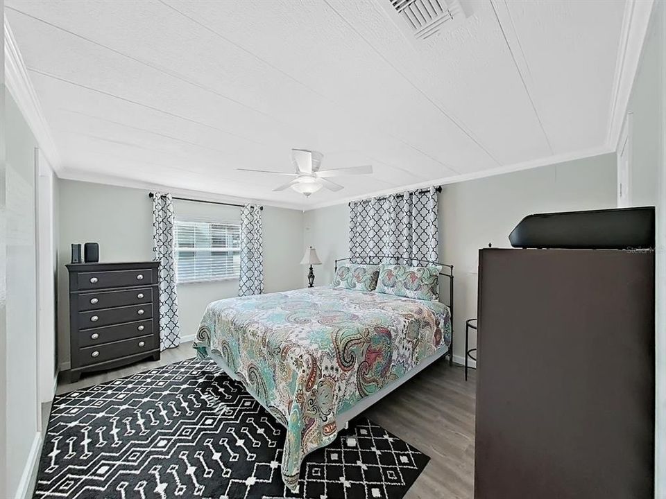 For Sale: $183,000 (2 beds, 2 baths, 1312 Square Feet)