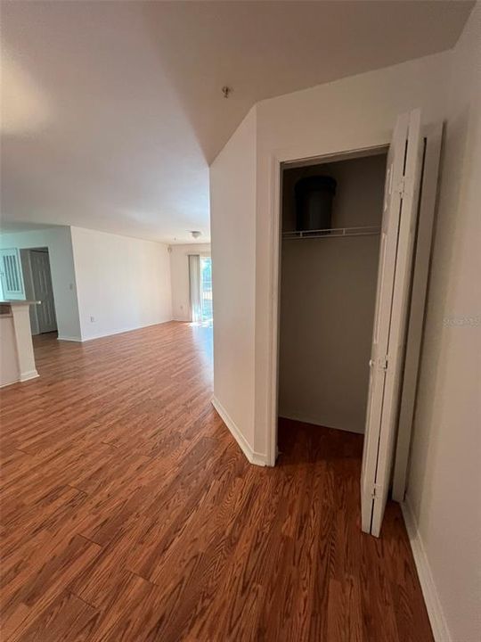 出租: $1,800 (3 贝兹, 2 浴室, 1232 平方英尺)